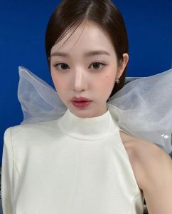 张元英
